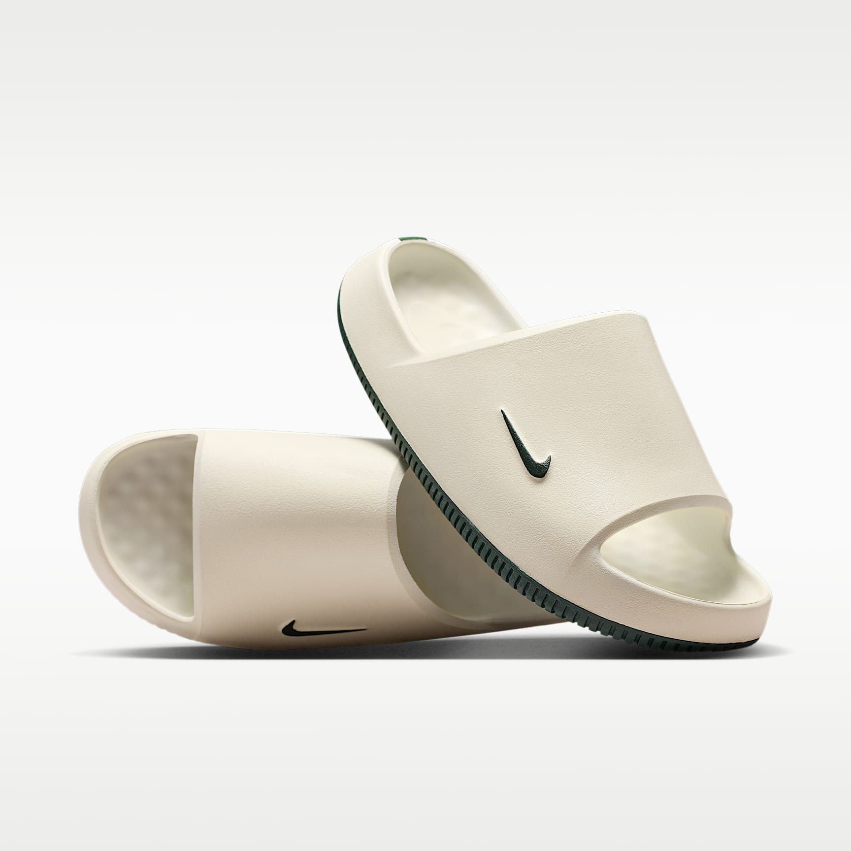 Nike Calm (Michigan State) Men's College Slides. Nike.com